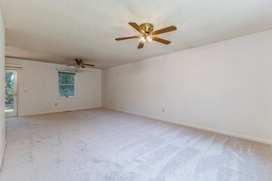 974 Carriage Dr, Harrisonburg, VA 22801 - photo 7