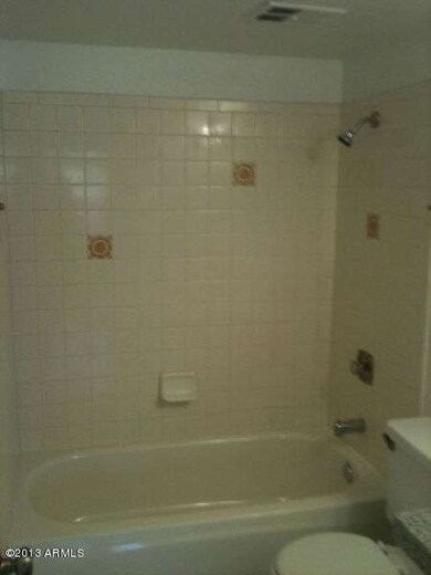 35th LN Bath