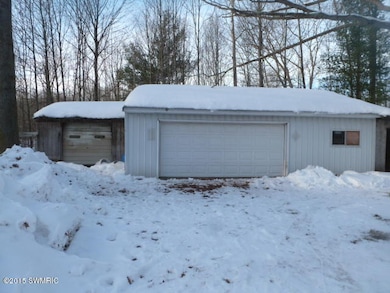 4-Garage.JPG