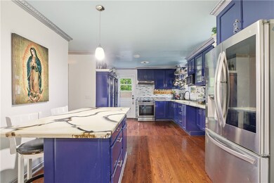 11 Roy Ave, Middletown, RI 02842 - photo 6