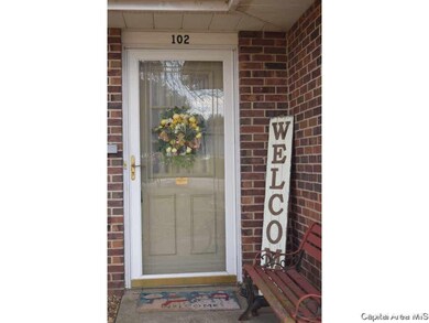 102 Harbor Ct, Jacksonville, IL 62650 - photo 6