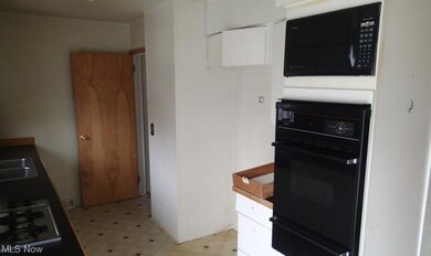 8584 Columbia Rd, Olmsted Falls, OH 44138 - photo 2