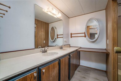 60936 Aspen Ln, Bend, OR 97702 - photo 3