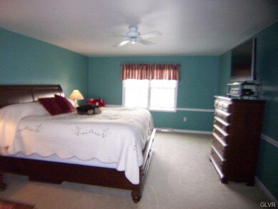 4639 Cortland Dr, Orefield, PA 18069 - photo 7
