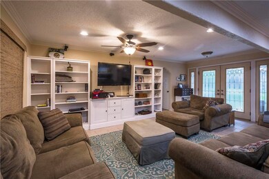 2714 Perry Ln, Alvin, TX 77511 - photo 6