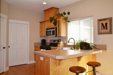 1540 NW Jackpine Ave, Redmond, OR 97756 - photo 2