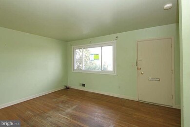 4706 Falcon St, Rockville, MD 20853 - photo 7