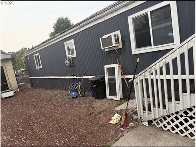 9000 NE M l King Blvd unit 88, Portland, OR 97211 - photo 3