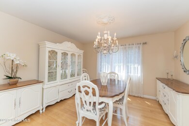 2 Middle Rd, Troy, NY 12180 - photo 6