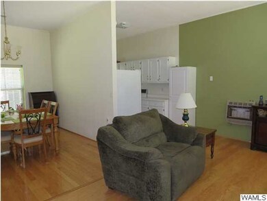 living/dining/kitchen