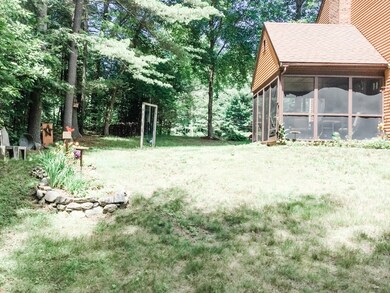 126 Bartlett Ln, Orange, MA 01364 - photo 4