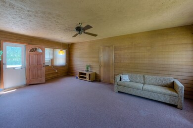 54 White Oaks Dr, Feeding Hills, MA 01030 - photo 4