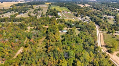 12499 Tarlton Rd, Circleville, OH 43113 - photo 3