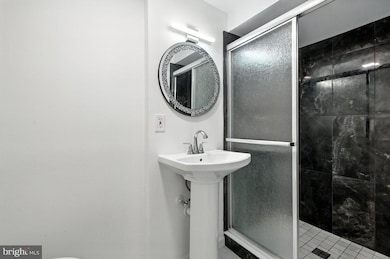 8015 Steeple Chase Ct, Springfield, VA 22153 - photo 7