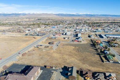 9 Wilson St, Pinedale, WY 82941 - photo 4