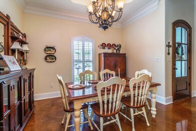 Lafittes Landing 602 Dining 2