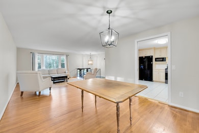 3 Minister Brook Dr, Weatogue, CT 06089 - photo 7