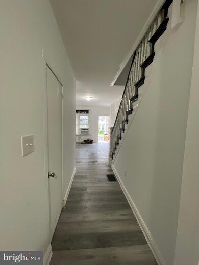 1121 Perry St, Reading, PA 19604 - photo 7