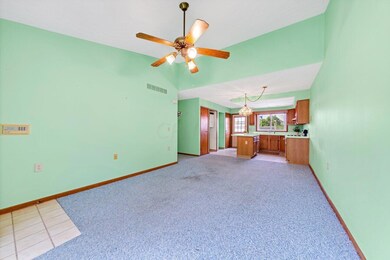 5828 Thada Ln unit 5828, Columbus, OH 43229 - photo 6