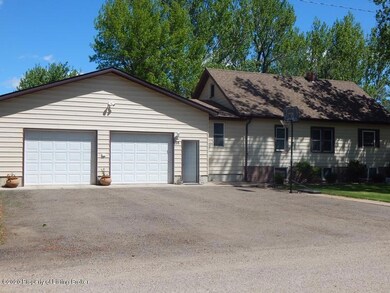 28 3rd St W Taylor 2