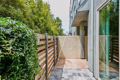 1510 W Artesia Square unit H, Gardena, CA 90248 - photo 5