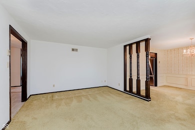 4504 Winter Dr, Anderson, IN 46012 - photo 4