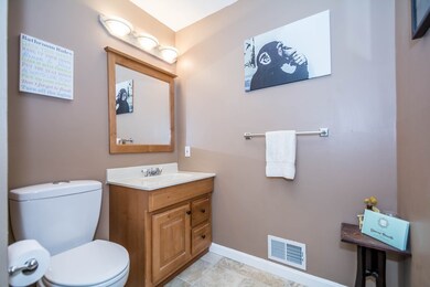 115 Tennis Plaza Rd unit 7, Dracut, MA 01826 - photo 7