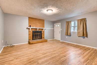 1634 Case Road Columbus OH-print-001-18-
