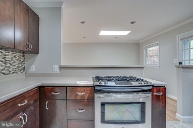 9301 Santayana Dr, Fairfax, VA 22031 - photo 7