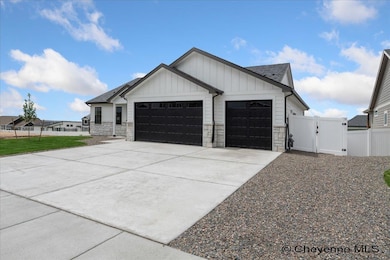 4124 Sage Rd, Cheyenne, WY 82001 - photo 2