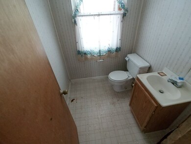 203 Apremont Hwy, Holyoke, MA 01040 - photo 5