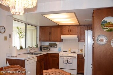 106B Hemlock Plaza, Monroe Township, NJ 08831 - photo 7