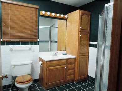 Master Bath/Spa.