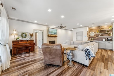 545 Oak Leaf Cir, Pell City, AL 35125 - photo 7