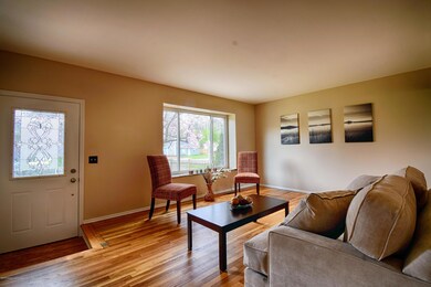 2959 Pleasant Grove Rd, Lansing, MI 48910 - photo 4