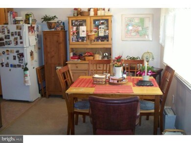 513 W 8th St, Lansdale, PA 19446 - photo 3