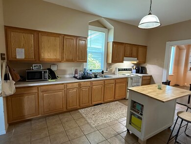 706 - Kitchen 1-1