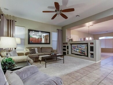 007_Family Room