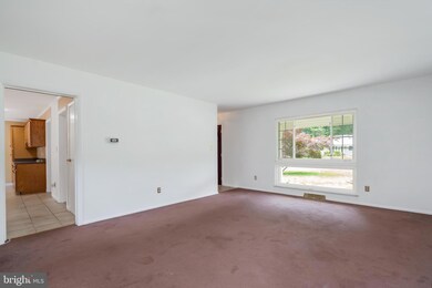 8700 Briarcroft Ln, Laurel, MD 20708 - photo 7