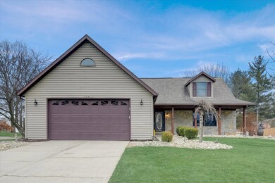 2783 Fox Pointe Dr, Columbus, IN 47203 - photo 5