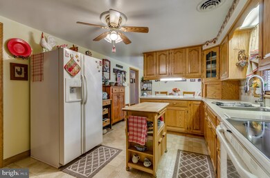 468 Householder Rd, Hedgesville, WV 25427 - photo 2