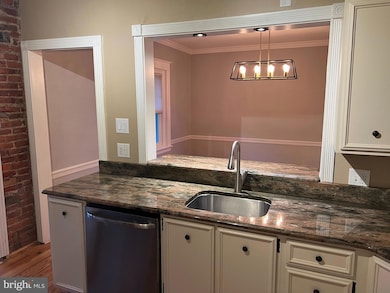 802 Holland Square, Reading, PA 19610 - photo 3