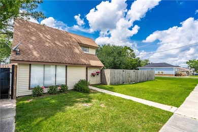 2700 Plaza Dr, Chalmette, LA 70043 - photo 2