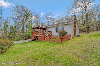 142 Wes Flo Ct, Kunkletown, PA 18058 - photo 3