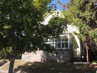 1125 Baxter