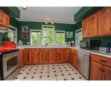 55 Amity Place, Amherst, MA 01002 - photo 5