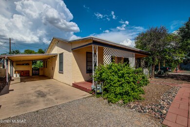 Front Porch/Carport