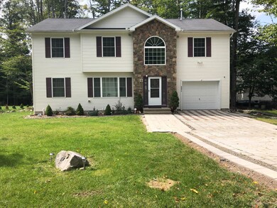 6347 Ventnor Dr, Tobyhanna, PA 18466 - photo 2