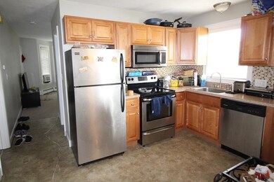 29 Crescent St unit 2, Wakefield, MA 01880 - photo 4