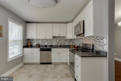 2475 Vineyard Ln, Crofton, MD 21114 - photo 4